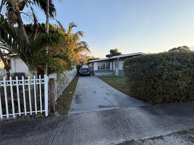 354 NE 173rd St, North Miami Beach, FL 33162