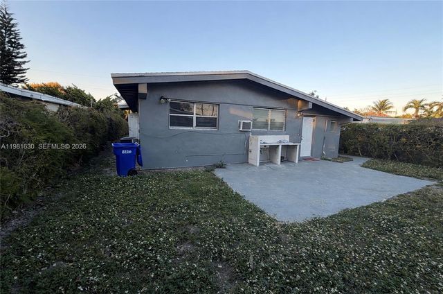 354 NE 173rd St, North Miami Beach, FL 33162