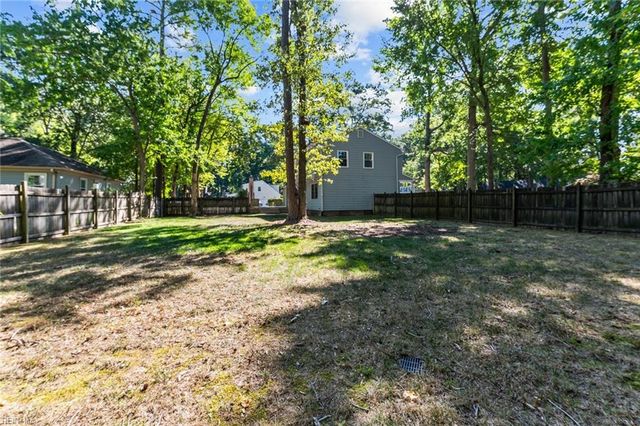 136 Tuckahoe TRCE, Yorktown, VA 23693