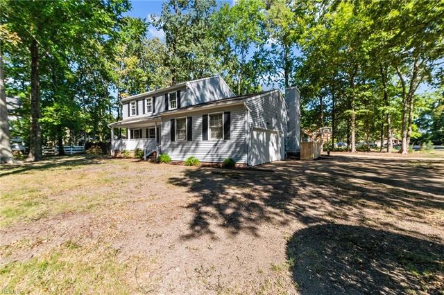 136 Tuckahoe TRCE, Yorktown, VA 23693