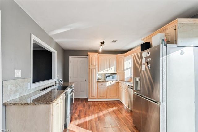 3227 Troy LN, Chesapeake, VA 23323