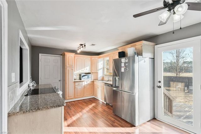 3227 Troy LN, Chesapeake, VA 23323