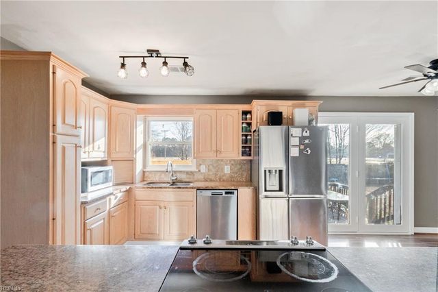 3227 Troy LN, Chesapeake, VA 23323