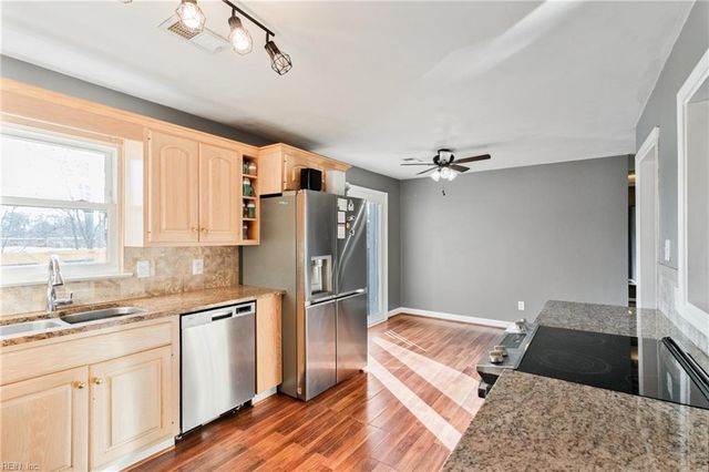 3227 Troy LN, Chesapeake, VA 23323