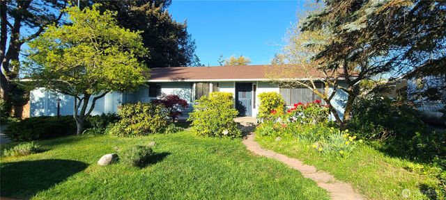 243 Dungeness Meadows, Sequim, WA 98382