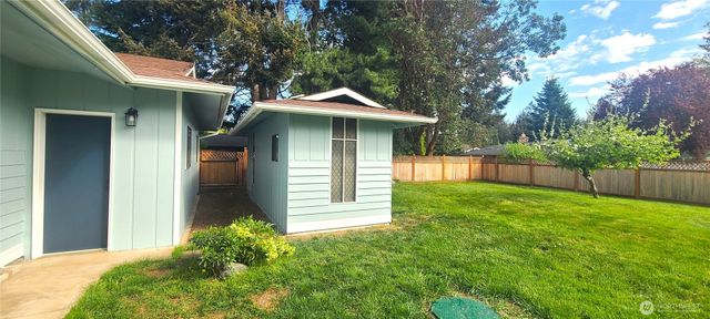 243 Dungeness Meadows, Sequim, WA 98382