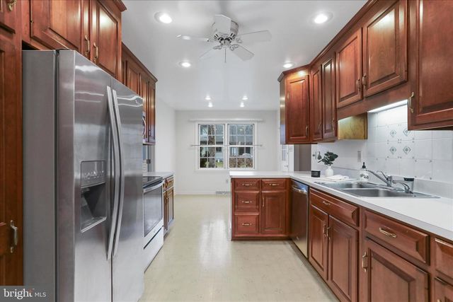 7010 FAIRWAY OAKS, Fayetteville, PA 17222