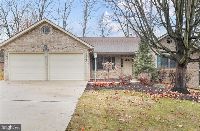 7010 FAIRWAY OAKS, Fayetteville, PA 17222