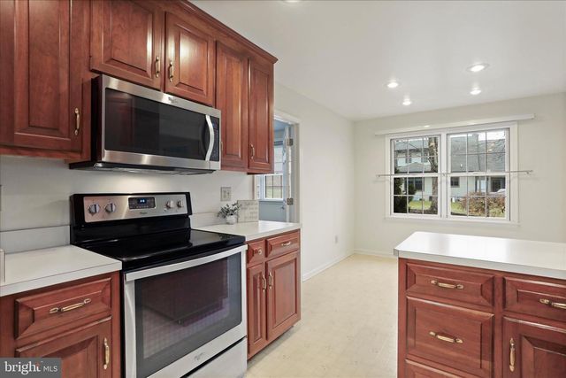 7010 FAIRWAY OAKS, Fayetteville, PA 17222