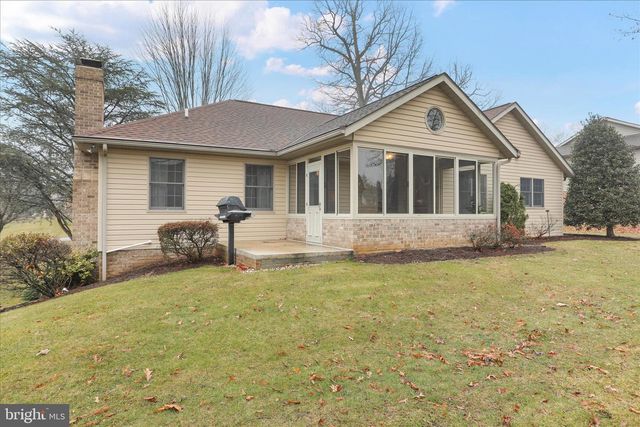 7010 FAIRWAY OAKS, Fayetteville, PA 17222