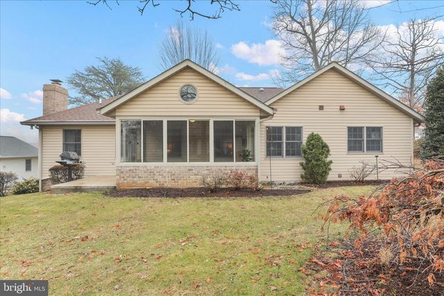 7010 FAIRWAY OAKS, Fayetteville, PA 17222