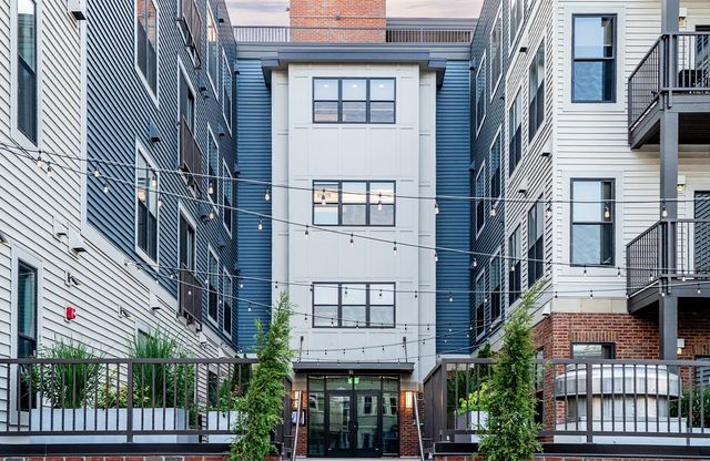 99 Foundry Place 206, Portsmouth, NH 03801