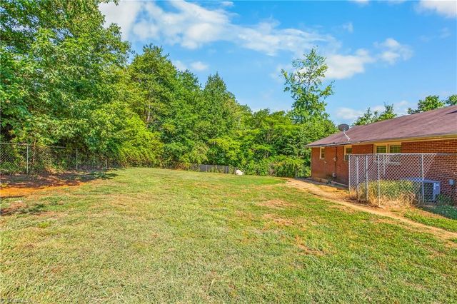 1129 Ziglar Road, Winston-salem, NC 27105