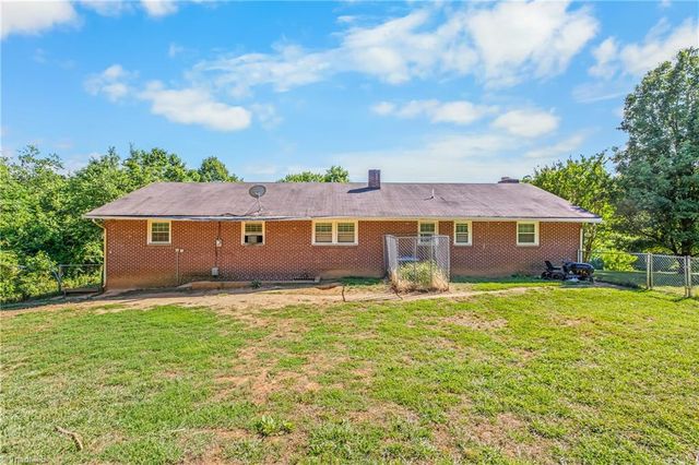 1129 Ziglar Road, Winston-salem, NC 27105