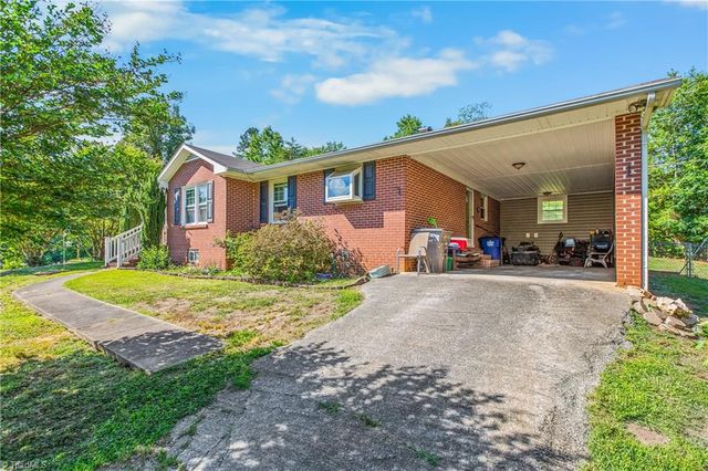 1129 Ziglar Road, Winston-salem, NC 27105