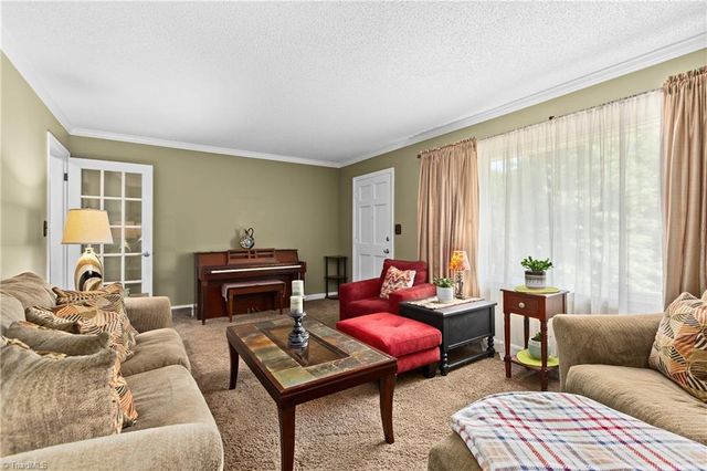 1129 Ziglar Road, Winston-salem, NC 27105
