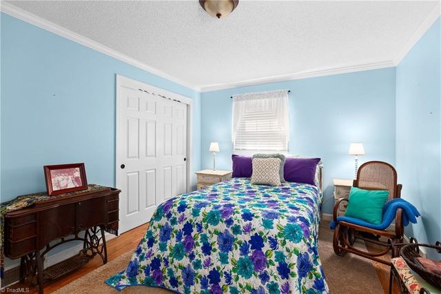 1129 Ziglar Road, Winston-salem, NC 27105