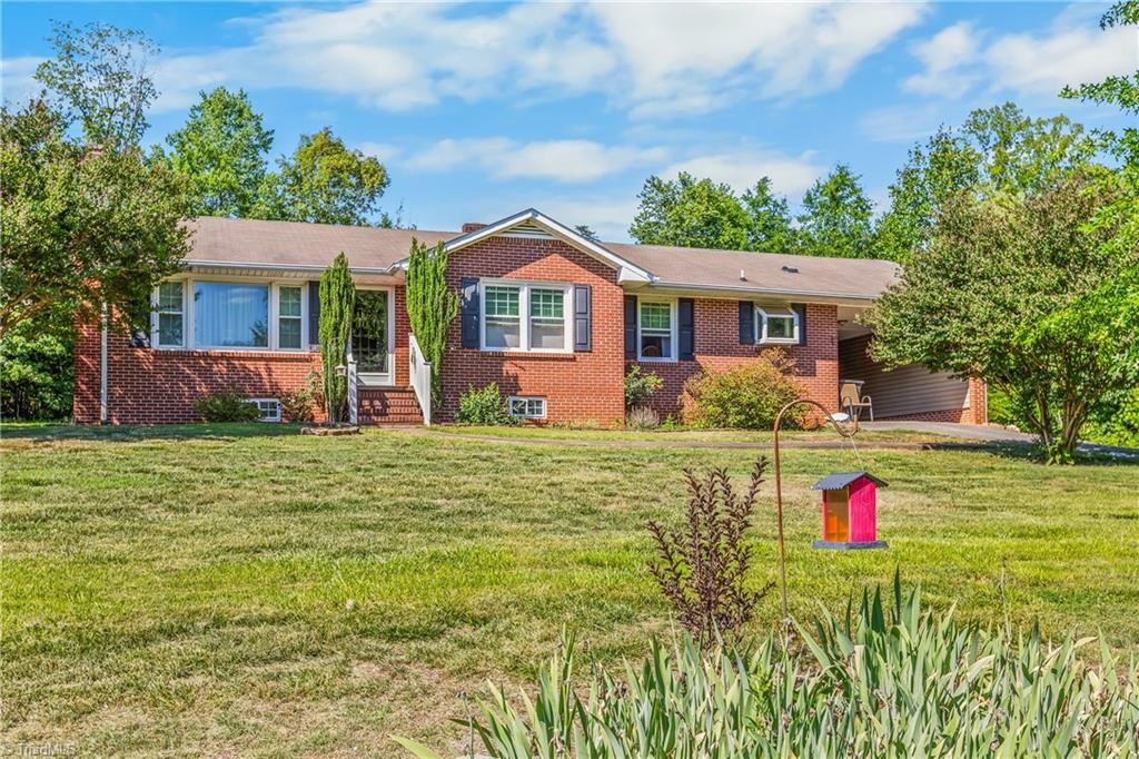 1129 Ziglar Road, Winston-salem, NC 27105