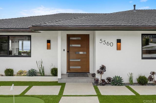 5560 Moonlight Lane, La Jolla, CA 92037