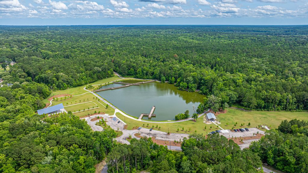 Image 15 of property listing at 113 Hampton Drive, Summerville, SC 29485