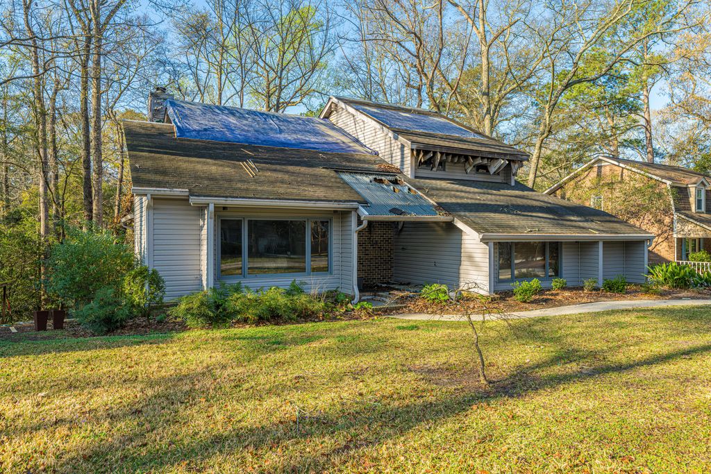 Image 17 of property listing at 113 Hampton Drive, Summerville, SC 29485