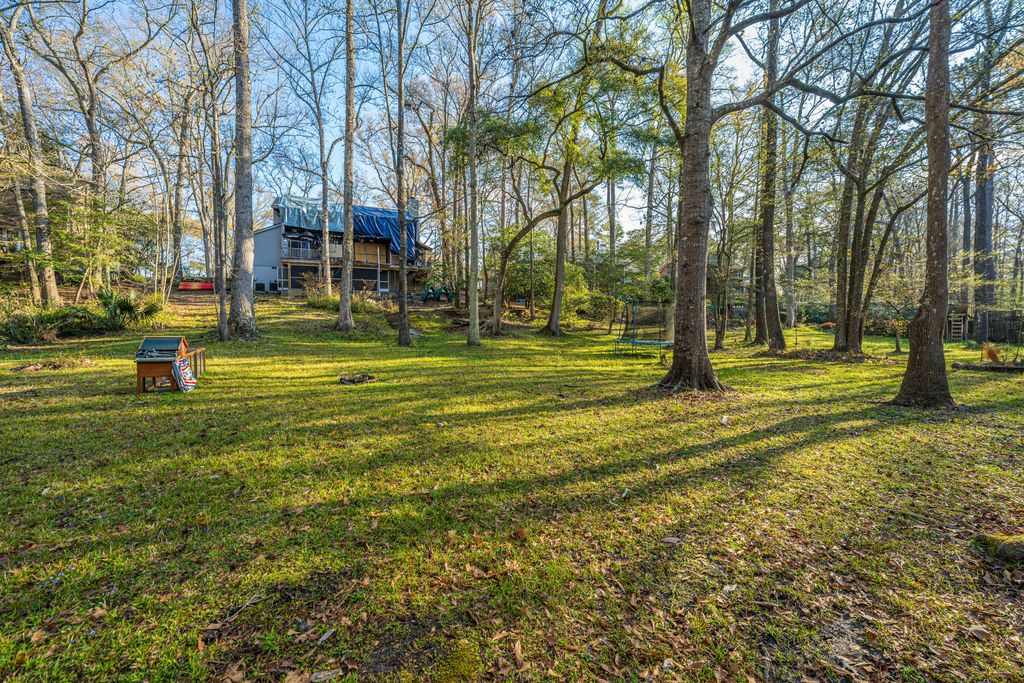 Image 23 of property listing at 113 Hampton Drive, Summerville, SC 29485