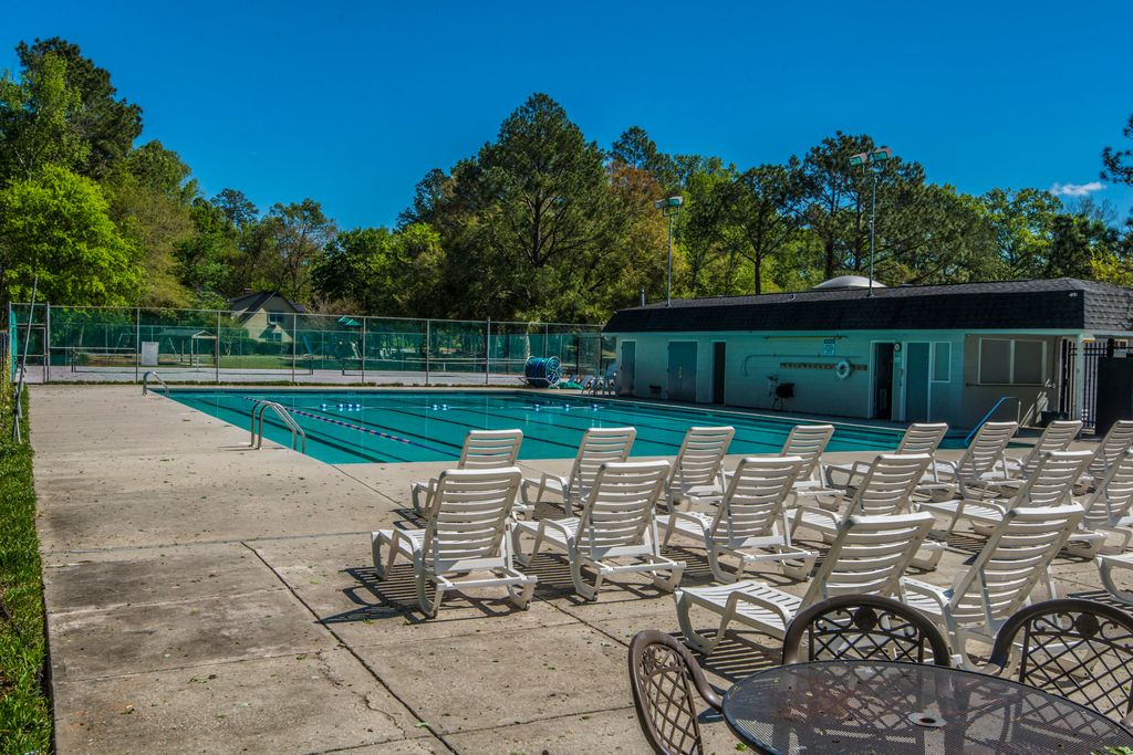 Image 40 of property listing at 113 Hampton Drive, Summerville, SC 29485