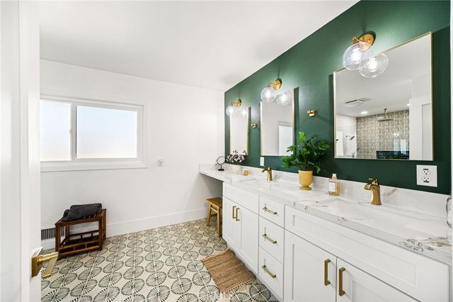5995 Londonderry Drive, Riverside, CA 92504