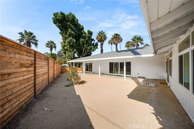 5995 Londonderry Drive, Riverside, CA 92504