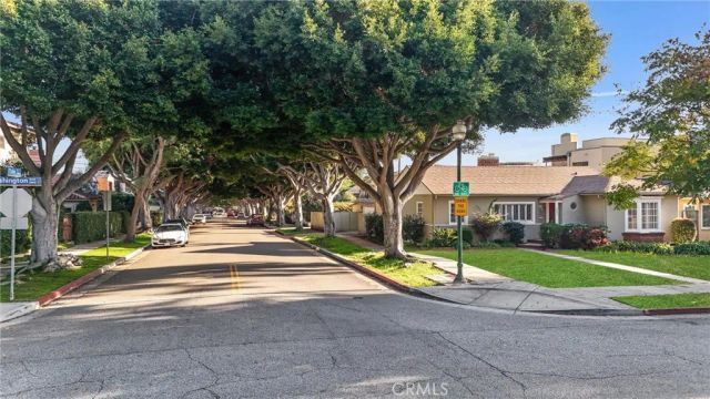 2832 Washington, Santa Monica, CA 90403