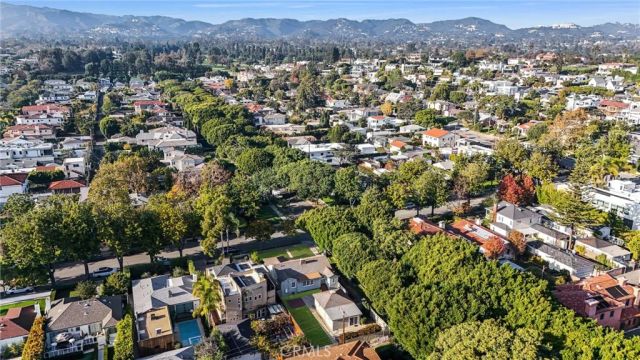 2832 Washington, Santa Monica, CA 90403