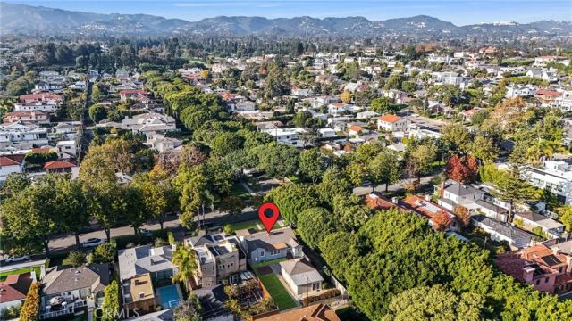 2832 Washington, Santa Monica, CA 90403