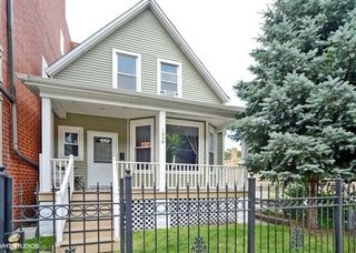 1950 W Foster Avenue, Chicago, IL 60640