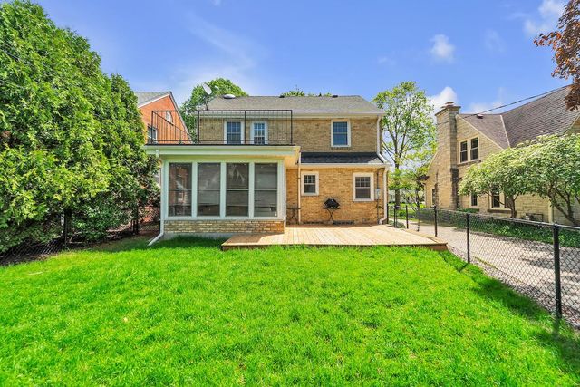 2571 N 83rd STREET, Wauwatosa, WI 53213