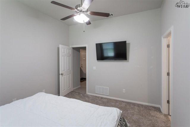 1212 NEWMAN AVENUE, Iowa Park, TX 76367