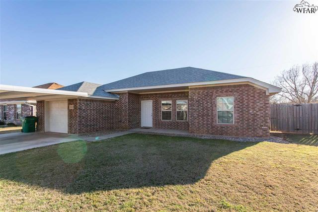 1212 NEWMAN AVENUE, Iowa Park, TX 76367