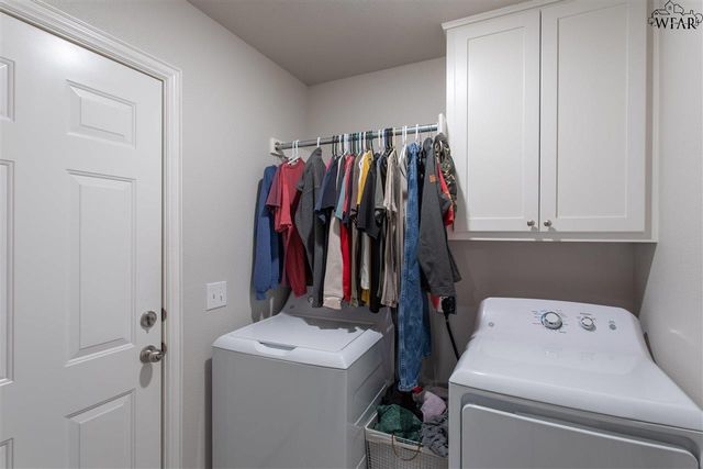 1212 NEWMAN AVENUE, Iowa Park, TX 76367