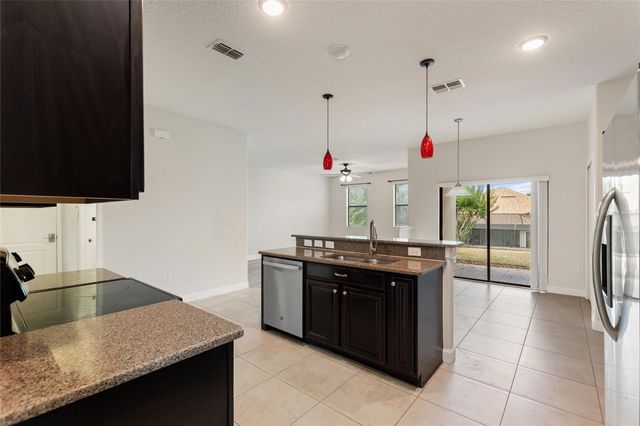 1315 MOSS CREEK LN, Davenport, FL 33896