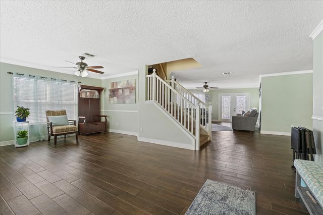 921 Valleybrook Drive, Lewisville, TX 75067