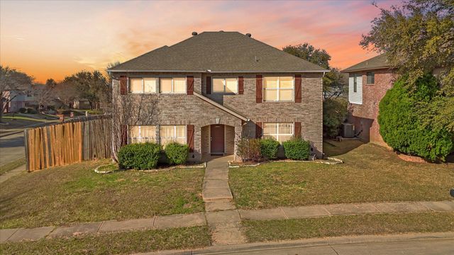 921 Valleybrook Drive, Lewisville, TX 75067