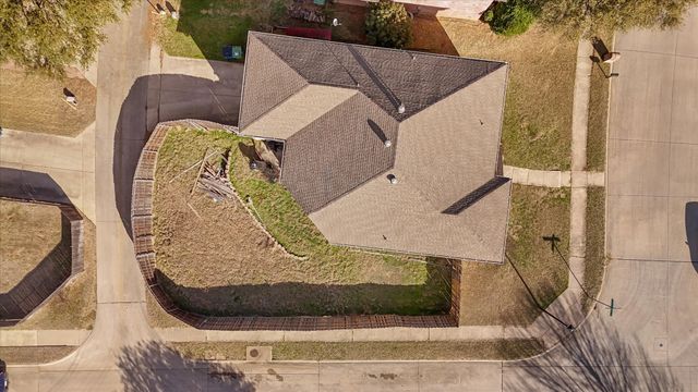 921 Valleybrook Drive, Lewisville, TX 75067