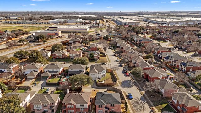 921 Valleybrook Drive, Lewisville, TX 75067