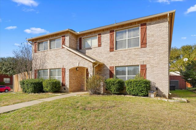 921 Valleybrook Drive, Lewisville, TX 75067