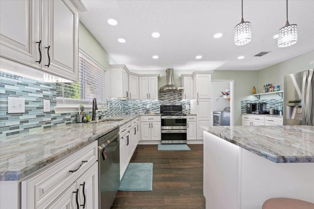 921 Valleybrook Drive, Lewisville, TX 75067