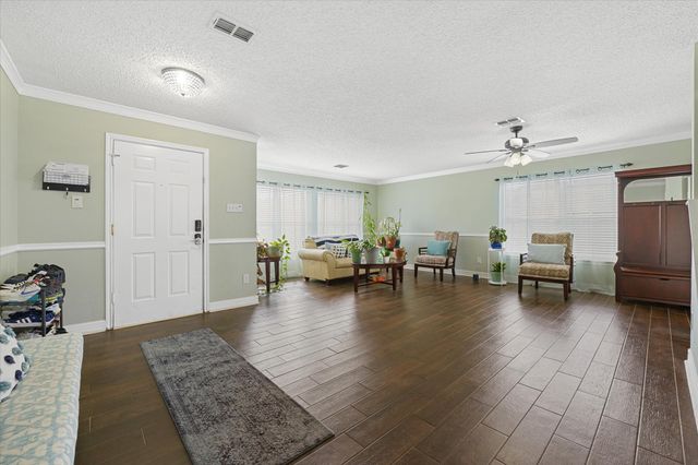 921 Valleybrook Drive, Lewisville, TX 75067