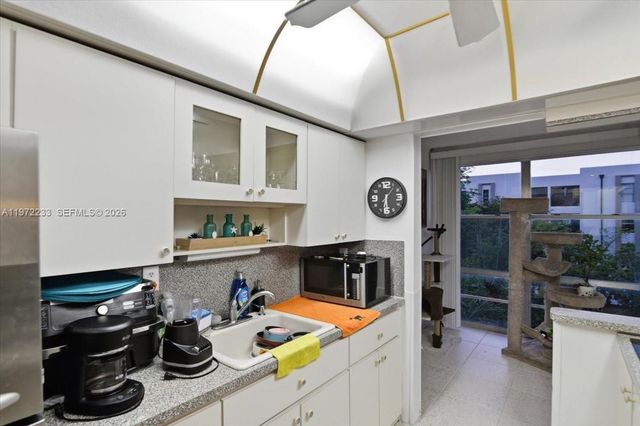 200 177th Dr 409, Sunny Isles Beach, FL 33160