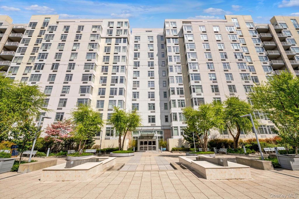 40-22 College Point Boulevard 9P, Flushing, NY 11354 — exterior