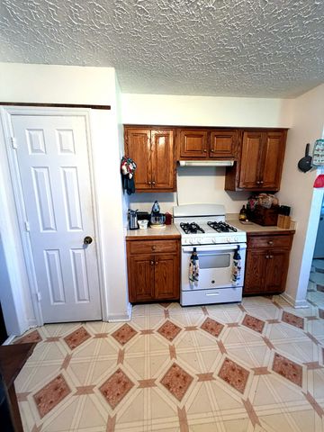 118 Steeplechase Dr, Smithville, TN 37166