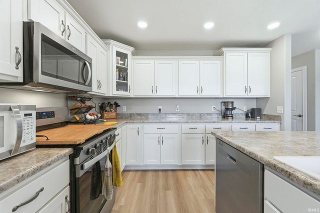 1063 Farmington Drive, Bluffton, IN 46714