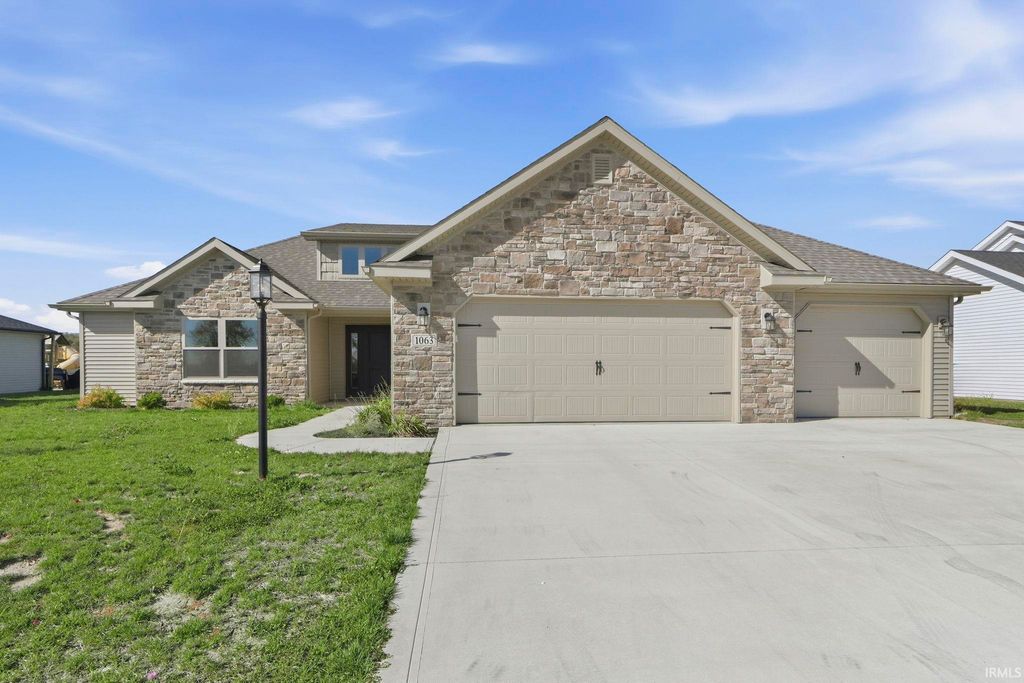 1063 Farmington Drive, Bluffton, IN 46714